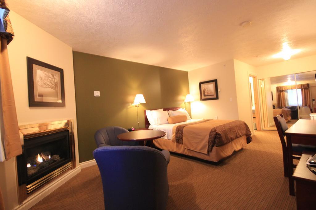 Econo Lodge Inn & Suites High Level Eksteriør bilde