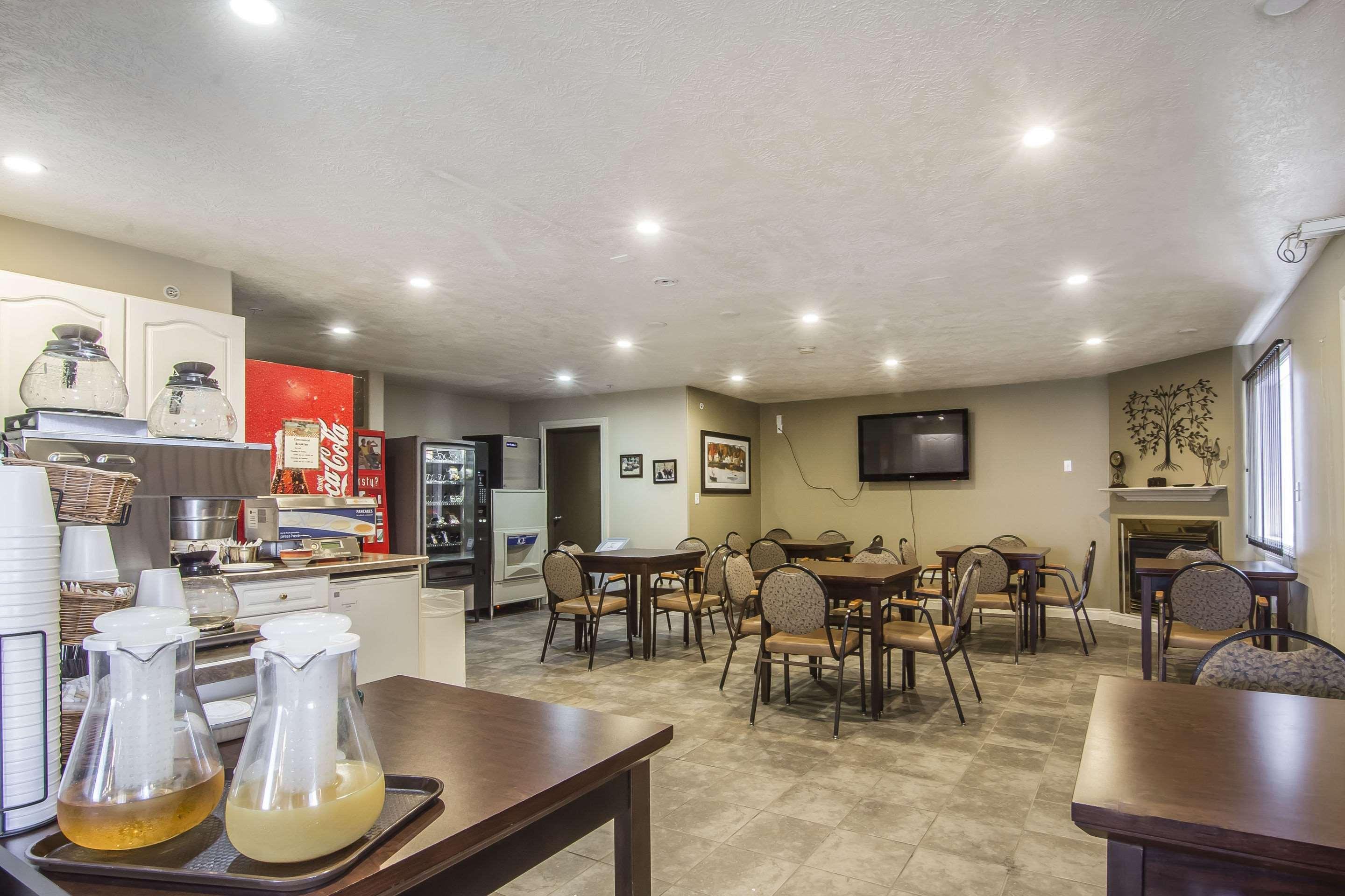 Econo Lodge Inn & Suites High Level Eksteriør bilde