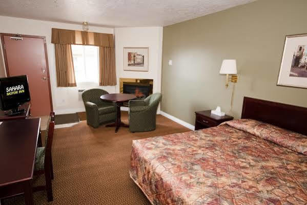 Econo Lodge Inn & Suites High Level Eksteriør bilde